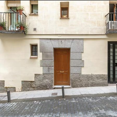 2 Bedrooms 1 Bathroom Furnished - Las Letras - Bright - Mintystay Madrid Kültér fotó