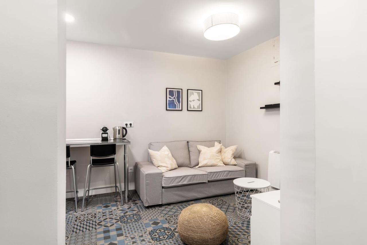 2 Bedrooms 1 Bathroom Furnished - Las Letras - Bright - Mintystay Madrid Kültér fotó
