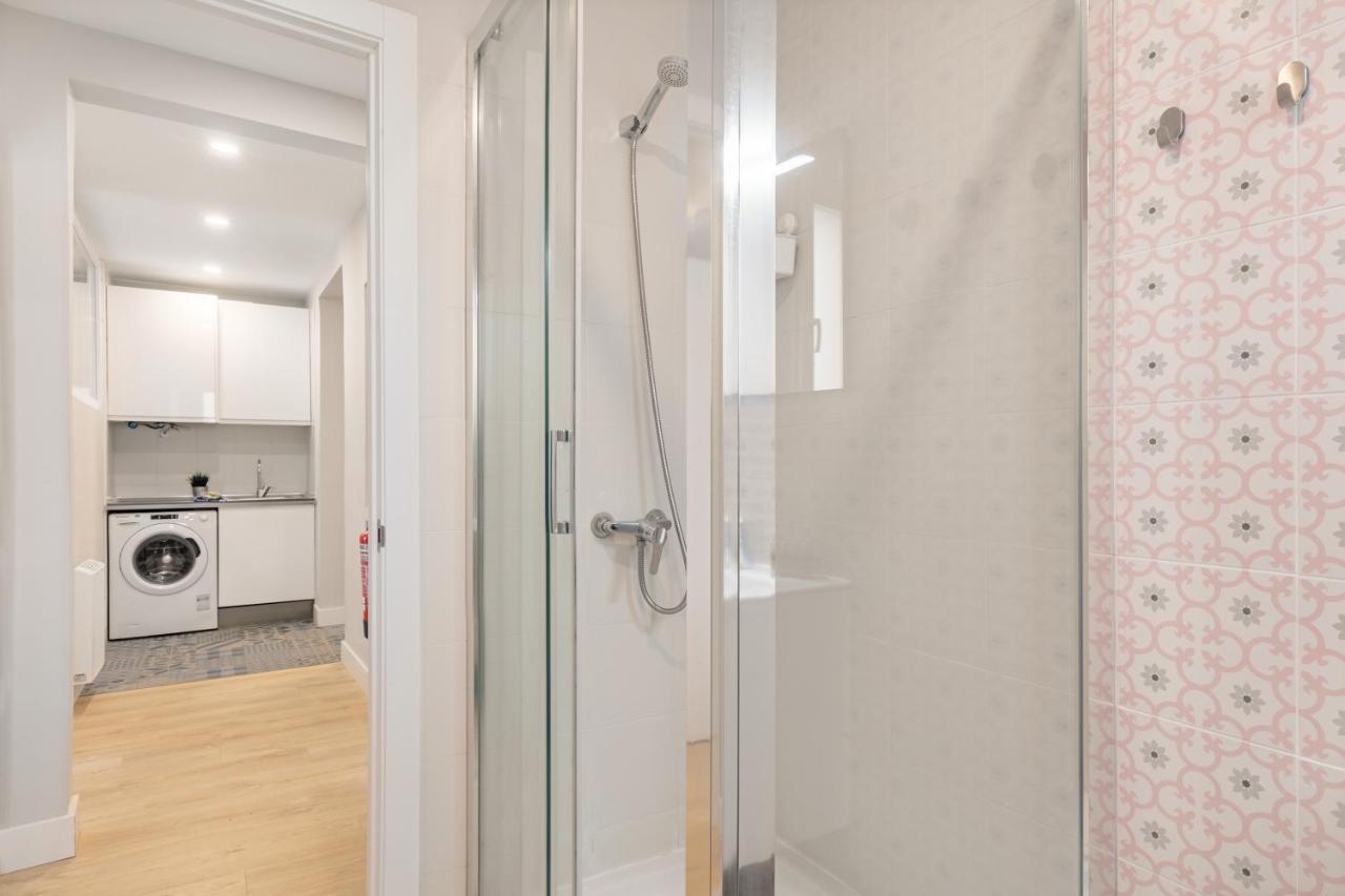 2 Bedrooms 1 Bathroom Furnished - Las Letras - Bright - Mintystay Madrid Kültér fotó