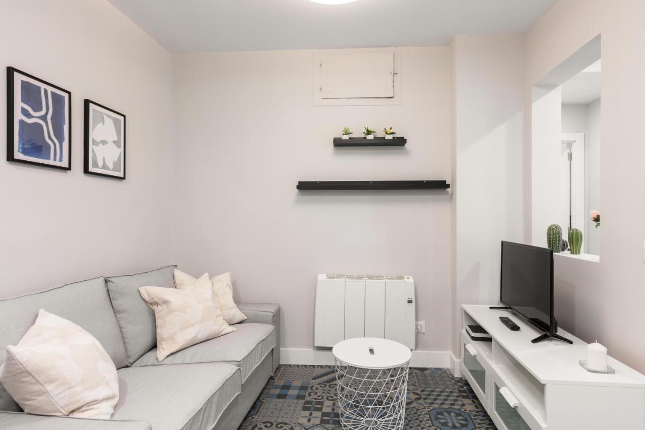 2 Bedrooms 1 Bathroom Furnished - Las Letras - Bright - Mintystay Madrid Kültér fotó