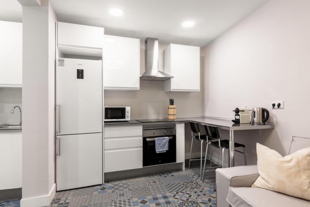 2 Bedrooms 1 Bathroom Furnished - Las Letras - Bright - Mintystay Madrid Kültér fotó